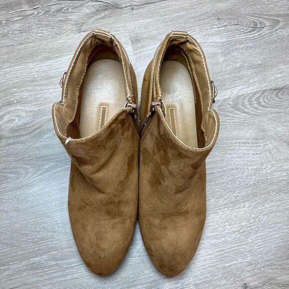 New Directions Faux Suede Trilly Wedge Ankle Boots Size 10 Women’s Brown / Tan - Picture 2 of 15